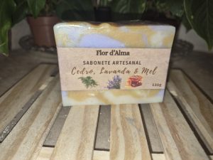 Sabonete Artesanal Cedro, Lavanda & Mel